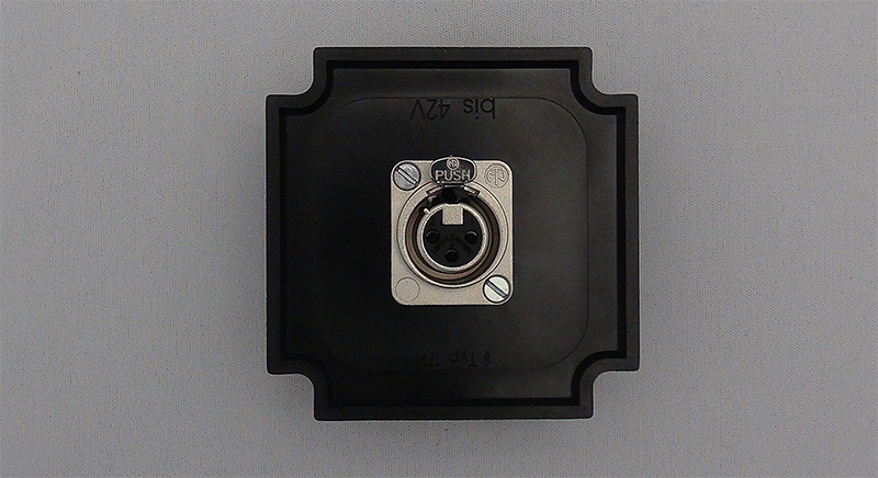 XLR-Einsatz-fuer-UP-Gussdose