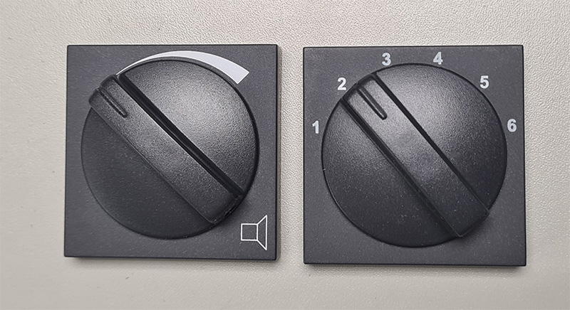 Oberteile für Lautstärkesteller und Programmwahlschalter GIRA System 55 anthrazit